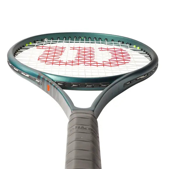 Wilson Blade 100 UL 16X19 V9.0